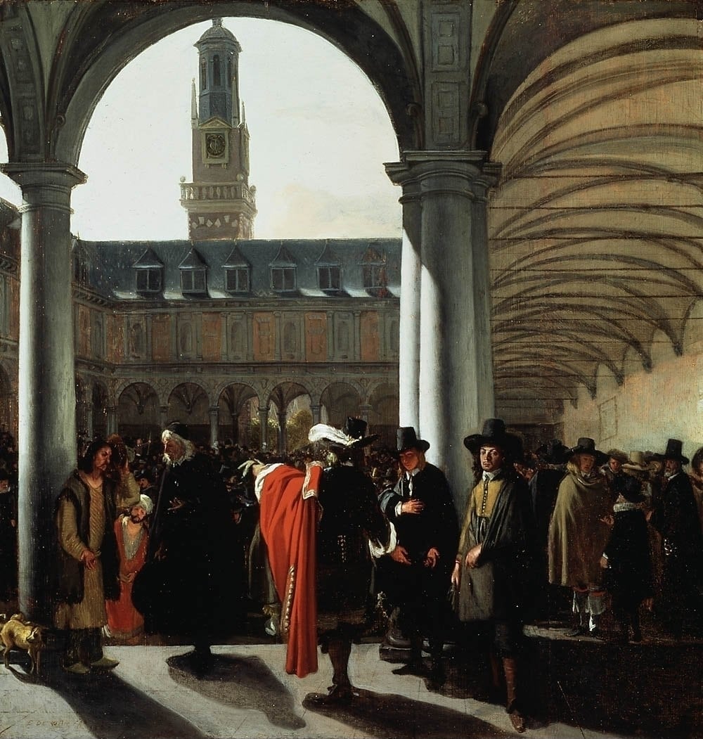 Dipinto del Seicento: mercanti vestiti di nero con cappelli a tesa larga sotto i portici del cortile della Borsa di Amsterdam, con il campanile sullo sfondo